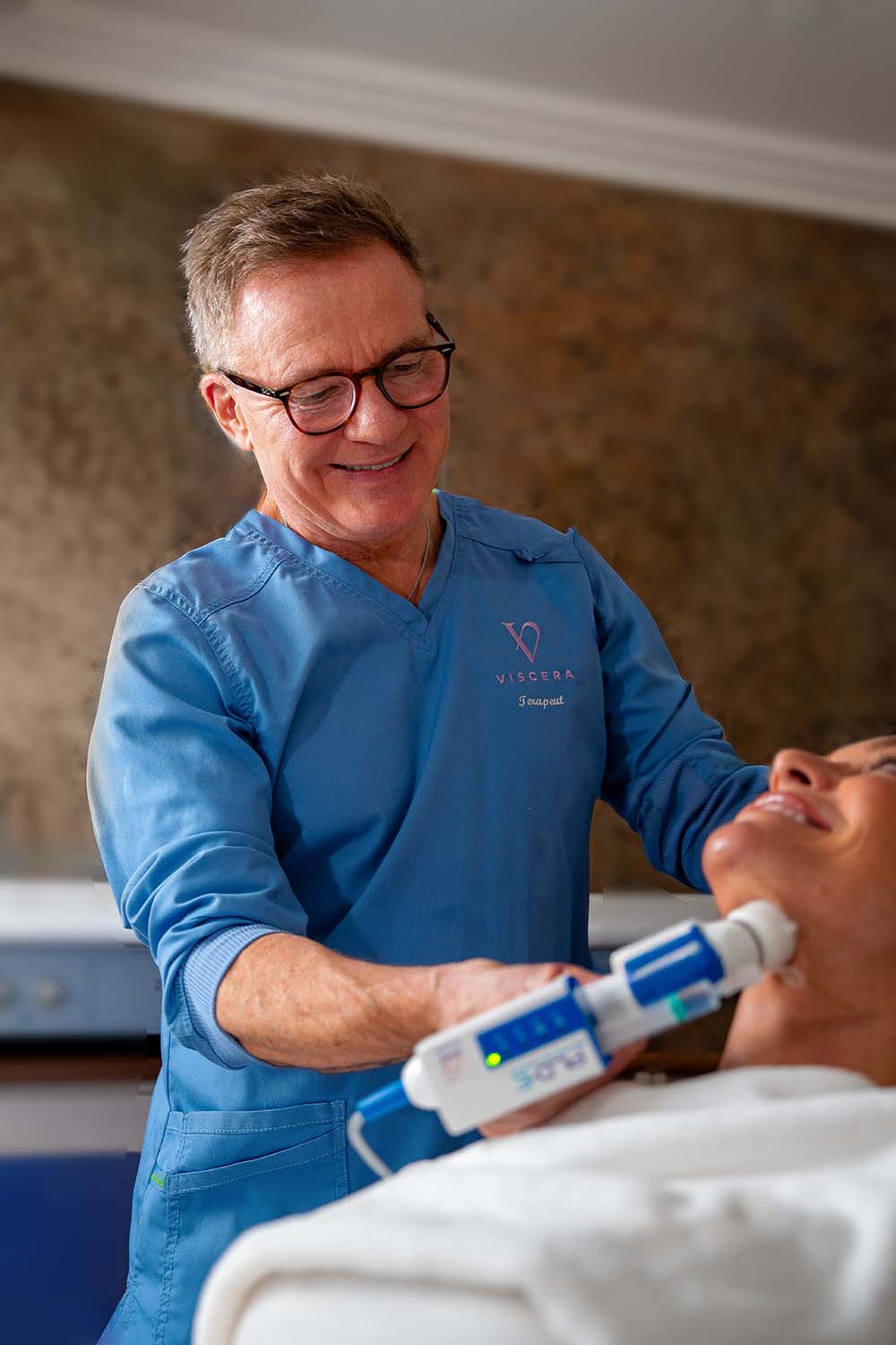 Ansiktsbehandling hos Viscera Clinic